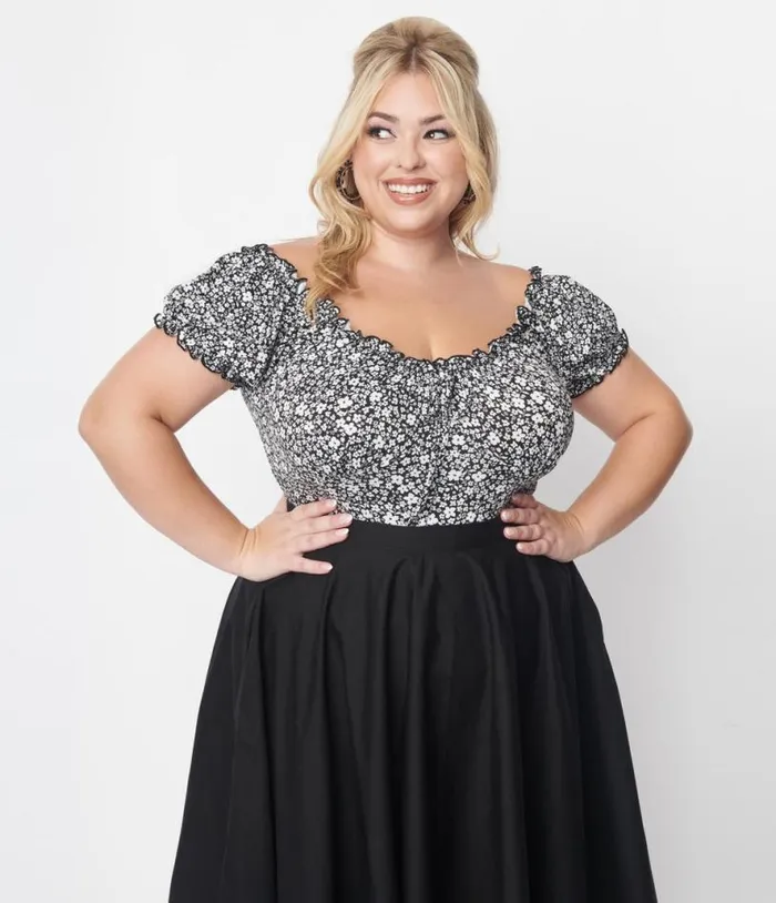 Black and White Ditsy Floral Print Knit Top ClothingPlus Unique Vintage Blouses Black and White Ditsy Floral Print Knit Top ClothingPlus Unique Vintage Blouses