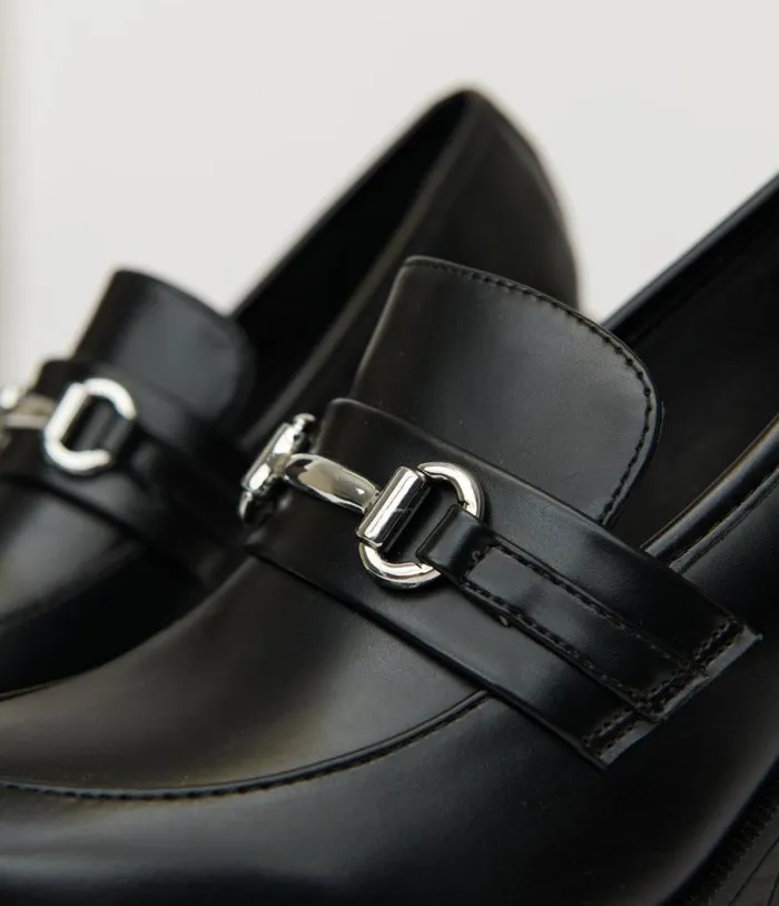 Black Leatherette Loafer Heels Shoes Unique Vintage Heels