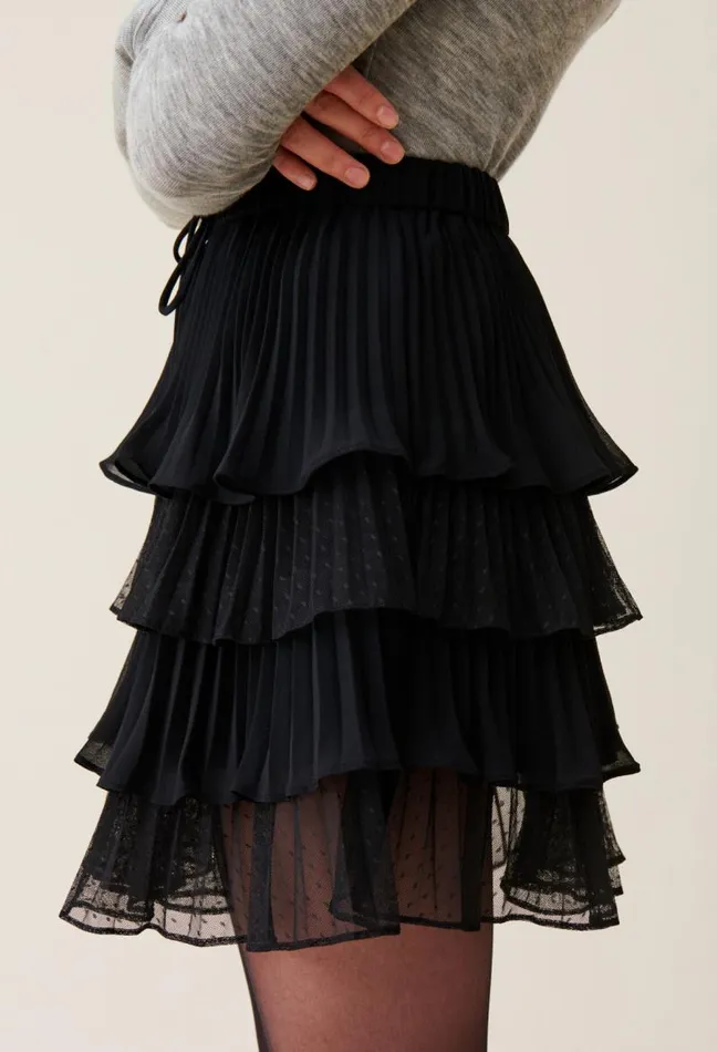 Claudie Pierlot Black Short Ruffled Skirt Clothes Skirts And Shorts