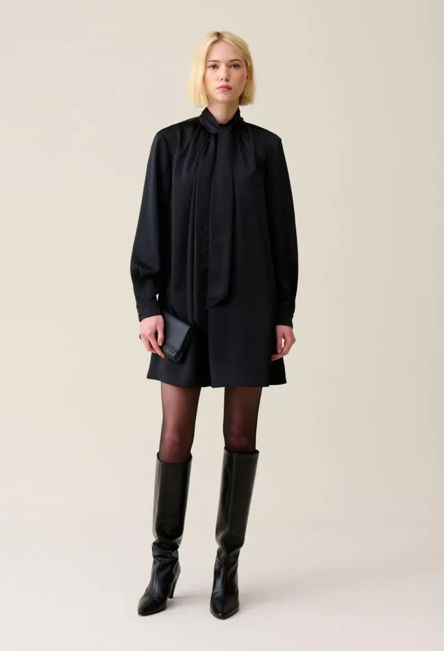Claudie Pierlot Flowing Dress With Black Bow Collar Clothes Dresses