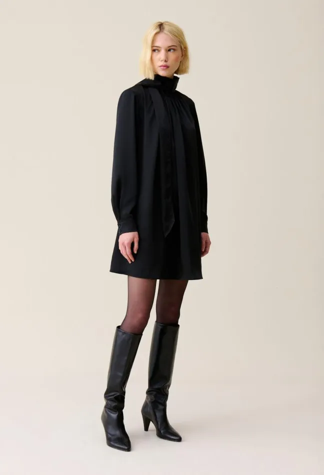 Claudie Pierlot Flowing Dress With Black Bow Collar Clothes Dresses