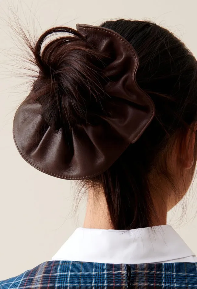 Claudie Pierlot Leather Scrunchie With Topstitching Accessories Jewellery And Scrunchies