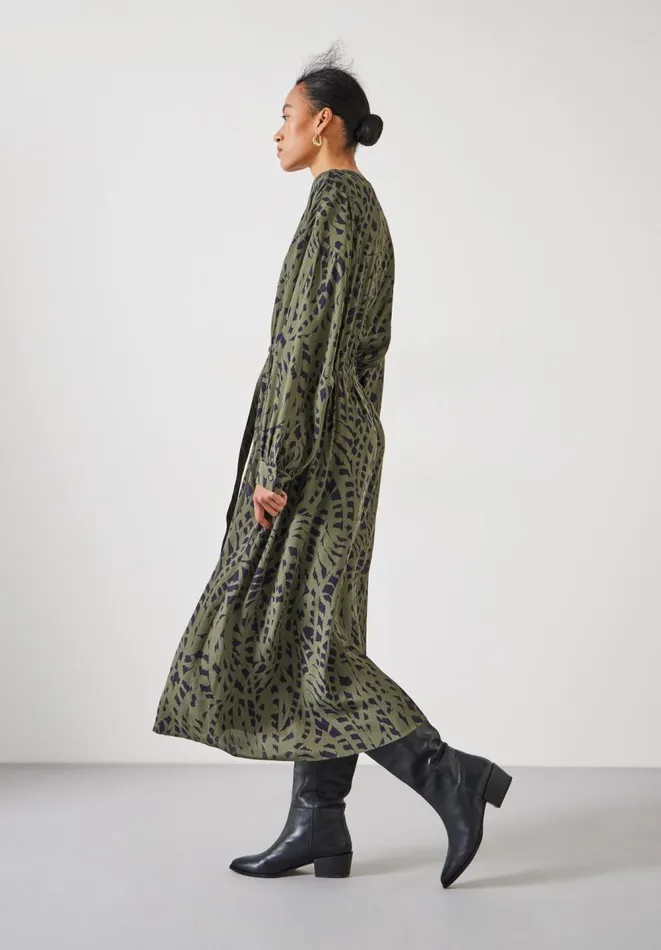 Hush Dresses Women Aimee Oversized Maxi Dress Khaki Mark Hush Dresses Women Aimee Oversized Maxi Dress Khaki Mark