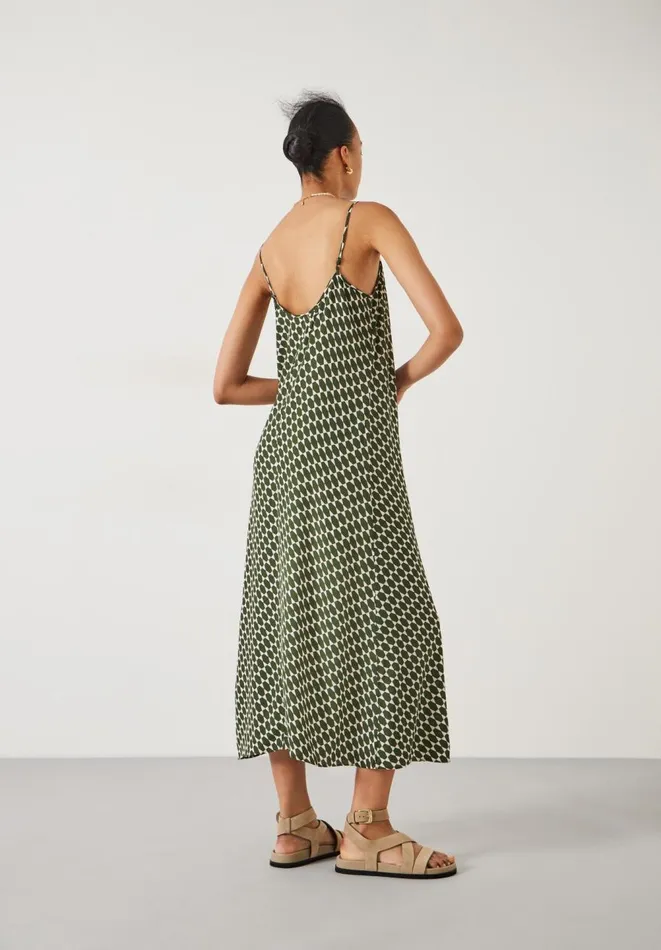 Hush Dresses Women Eloise Printed Maxi Slip Dress Geo Star Khaki Hush Dresses Women Eloise Printed Maxi Slip Dress Geo Star Khaki