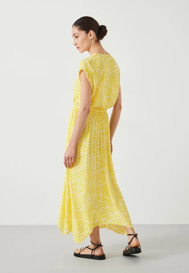 Hush Dresses Women Klara Relaxed Maxi Dress Blurred Animal Yellow Hush Dresses Women Klara Relaxed Maxi Dress Blurred Animal Yellow
