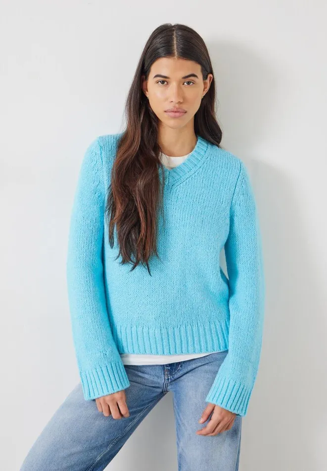 Hush Jumpers and Cardigans Women Marra High V Neck Knitted Jumper Light Blue Hush Jumpers and Cardigans Women Marra High V Neck Knitted Jumper Light Blue