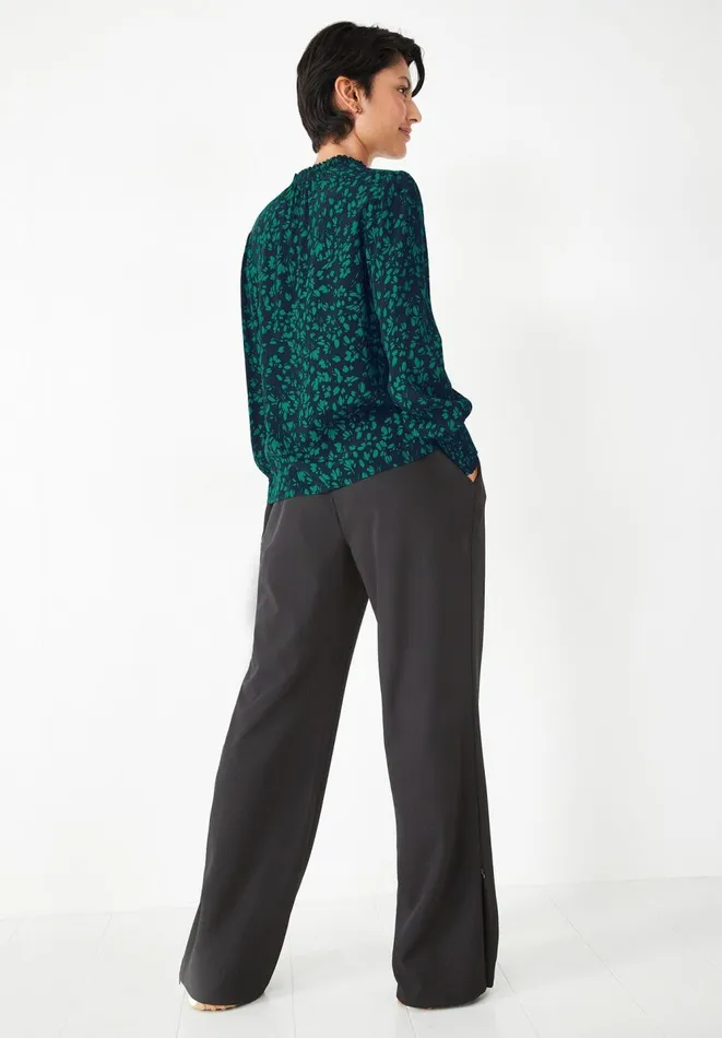 Hush Shirts and Blouses Women Tyra Blouse Petal Ditsy 8211 Navygreen Hush Shirts and Blouses Women Tyra Blouse Petal Ditsy 8211 Navygreen