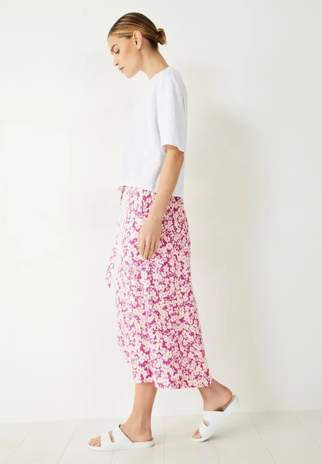 Hush Skirts Women Gigi Belted Midi Skirt Meadow Ditsy Purple Hush Skirts Women Gigi Belted Midi Skirt Meadow Ditsy Purple
