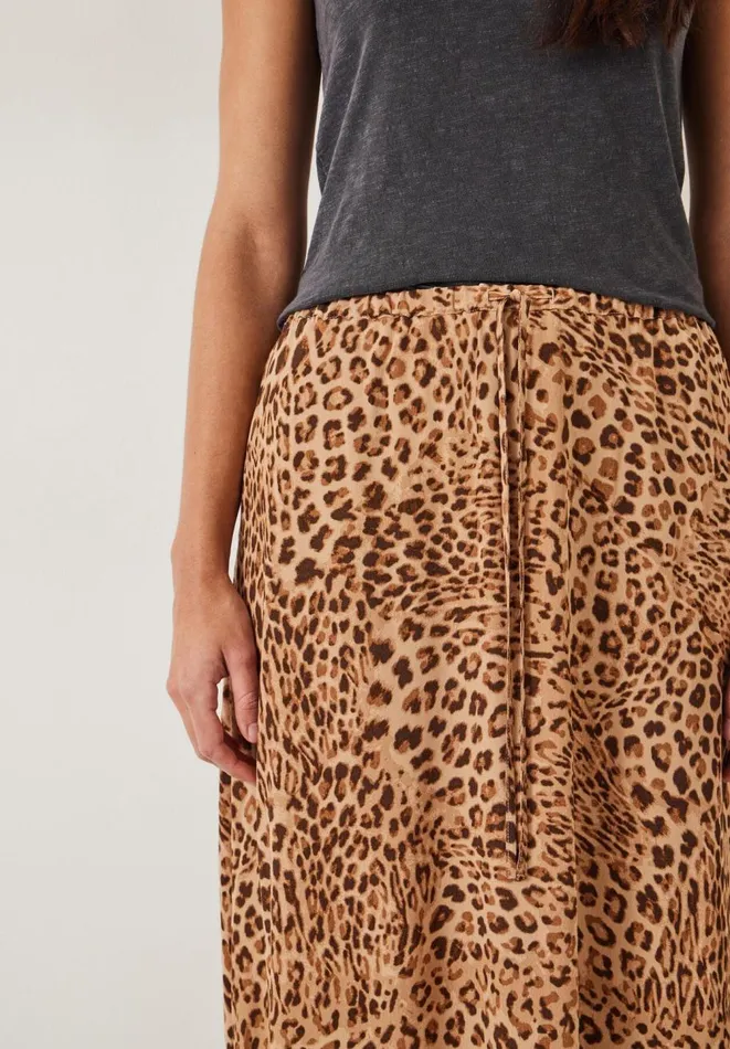 Hush Skirts Women Tia Maxi Skirt Natural Leopard Hush Skirts Women Tia Maxi Skirt Natural Leopard