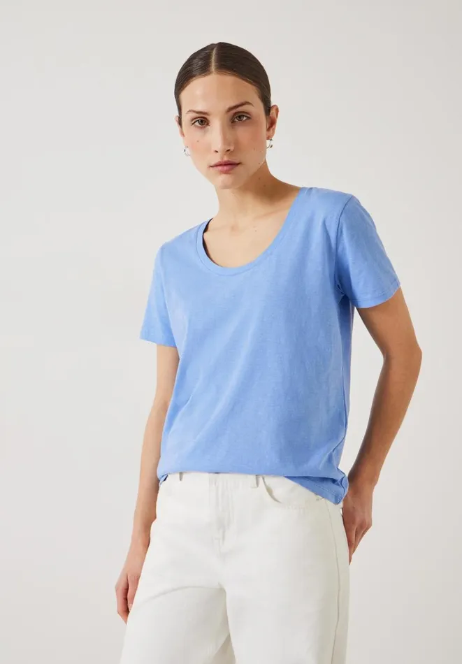 Hush Tops and Tshirts Women Hari Scoop Neck Cotton Slub TShirt Periwinkle Blue Hush Tops and Tshirts Women Hari Scoop Neck Cotton Slub TShirt Periwinkle Blue