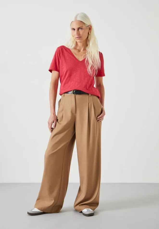 Hush Tops and Tshirts Women Kali Cotton Slub VNeck TShirt Dusty Red Hush Tops and Tshirts Women Kali Cotton Slub VNeck TShirt Dusty Red