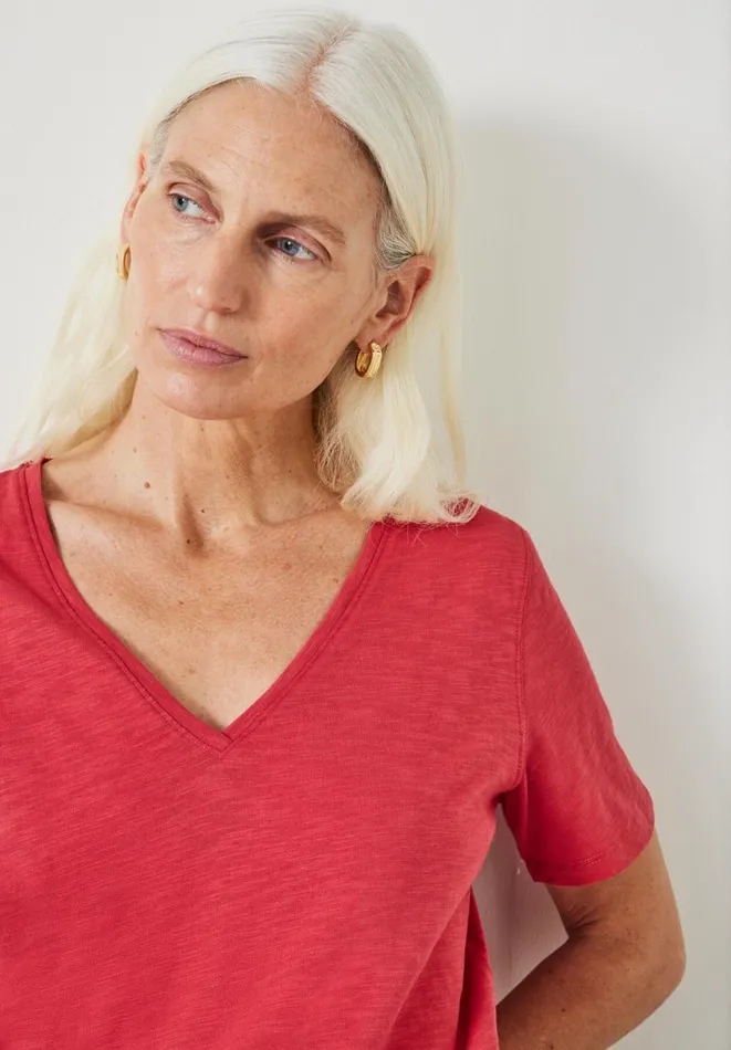 Hush Tops and Tshirts Women Kali Cotton Slub VNeck TShirt Dusty Red Hush Tops and Tshirts Women Kali Cotton Slub VNeck TShirt Dusty Red