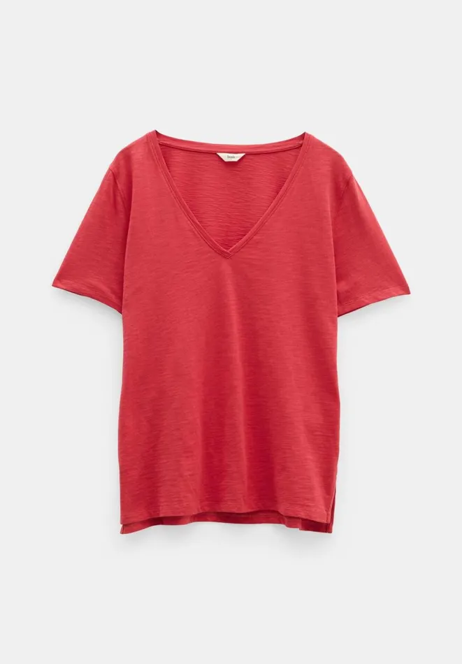 Hush Tops and Tshirts Women Kali Cotton Slub VNeck TShirt Dusty Red Hush Tops and Tshirts Women Kali Cotton Slub VNeck TShirt Dusty Red
