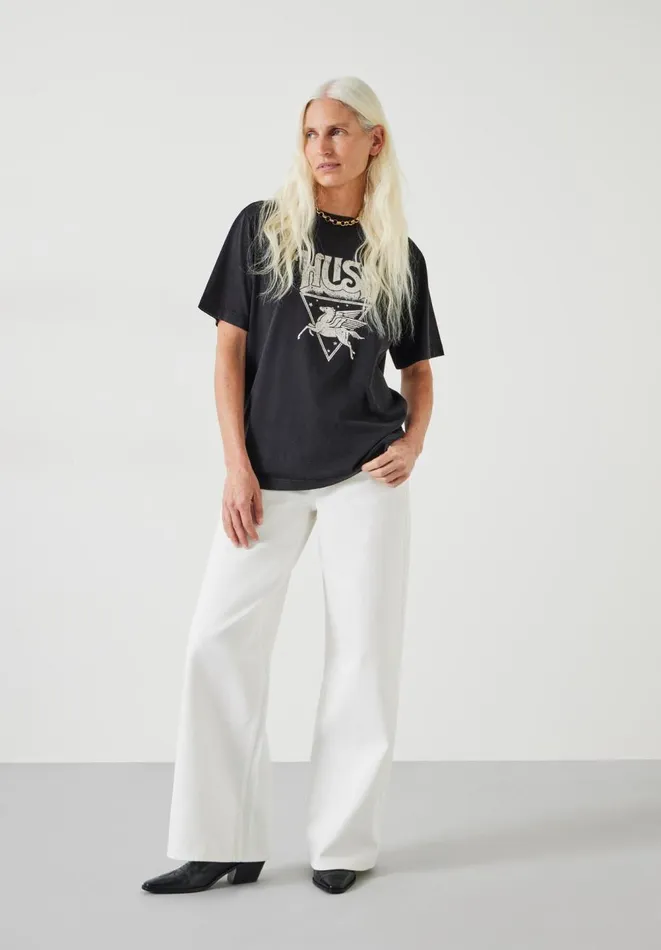 Hush Tops and Tshirts Women Pegasus Oversized Graphic Cotton TShirt Black Onyx Hush Tops and Tshirts Women Pegasus Oversized Graphic Cotton TShirt Black Onyx
