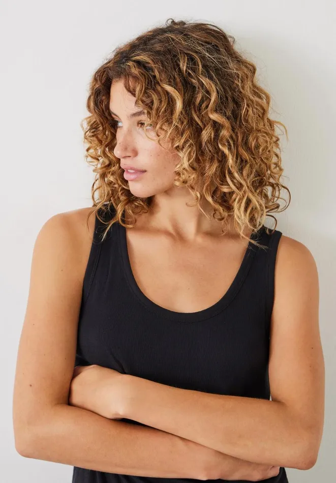 Hush Tops and Tshirts Women Ribbed Scoop Vest Black Hush Tops and Tshirts Women Ribbed Scoop Vest Black