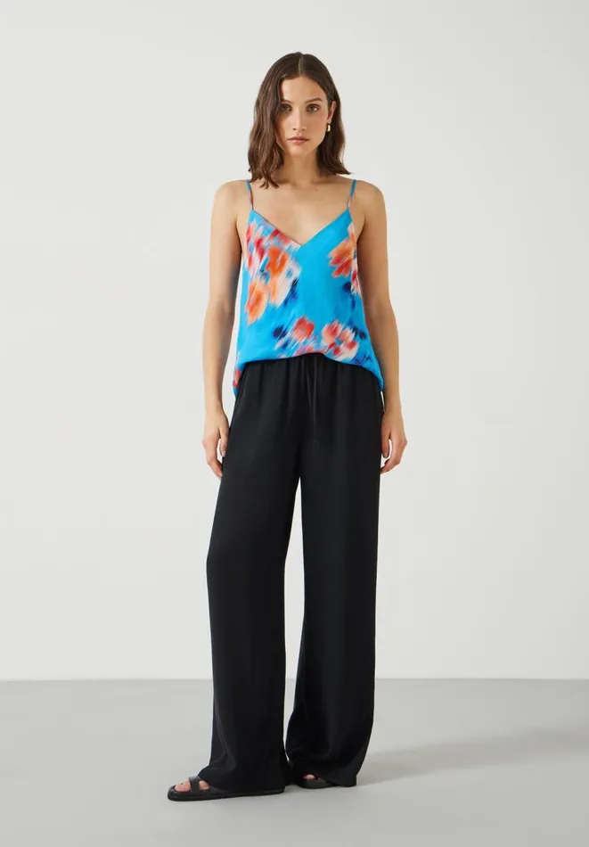 Hush Tops and Tshirts Women Scarlett Vneck Cami Blurred Floral Blue Hush Tops and Tshirts Women Scarlett Vneck Cami Blurred Floral Blue