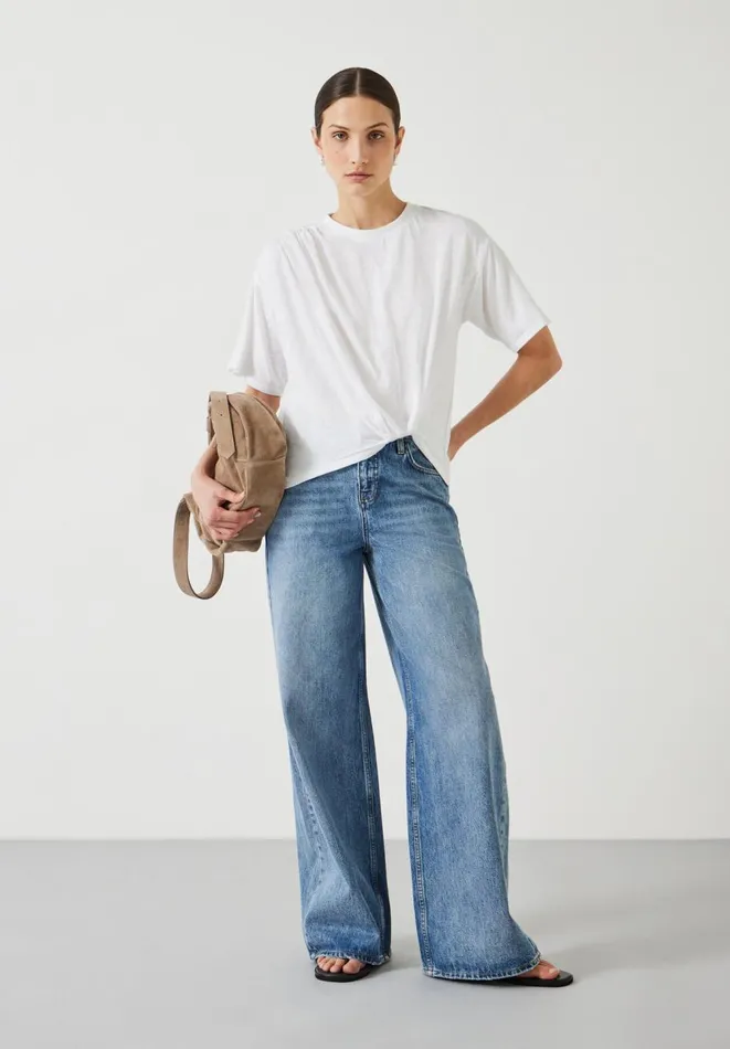 Hush Tops and Tshirts Women Tamsen Relaxed Tuck Detail Slub TShirt White Hush Tops and Tshirts Women Tamsen Relaxed Tuck Detail Slub TShirt White