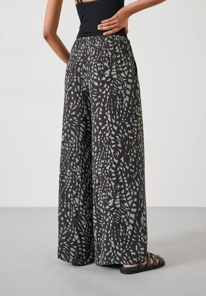 Hush Trousers Women Layla Print Tie Waist Trousers Charcoal Mark Hush Trousers Women Layla Print Tie Waist Trousers Charcoal Mark