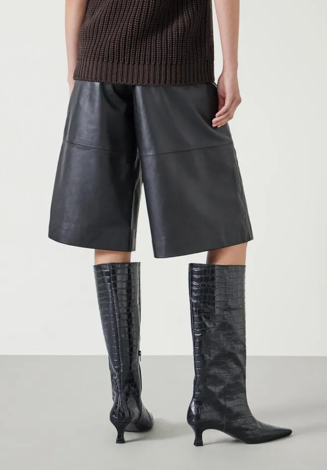 Hush Trousers Women Leather Bermuda Short Black Hush Trousers Women Leather Bermuda Short Black
