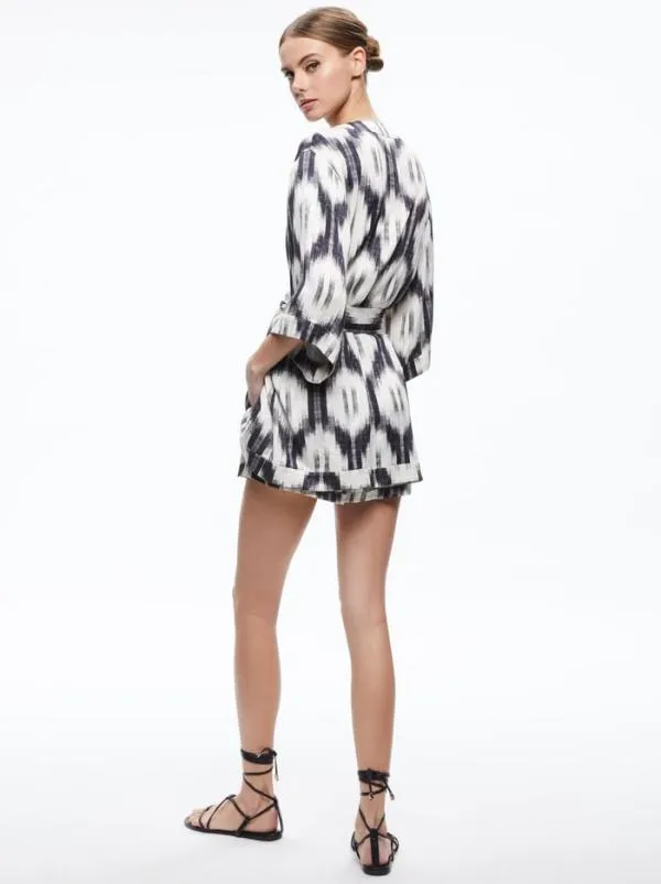 Matching Sets Women Alice Olivia IKAT PRINT DOMINO KIMONO WITH TIE BELT ASH TIE NECK HALTER TOP TANDY SHORTS Matching Sets Women Alice Olivia IKAT PRINT DOMINO KIMONO WITH TIE BELT ASH TIE NECK HALTER TOP TANDY SHORTS