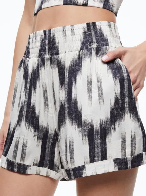 Matching Sets Women Alice Olivia IKAT PRINT DOMINO KIMONO WITH TIE BELT ASH TIE NECK HALTER TOP TANDY SHORTS Matching Sets Women Alice Olivia IKAT PRINT DOMINO KIMONO WITH TIE BELT ASH TIE NECK HALTER TOP TANDY SHORTS