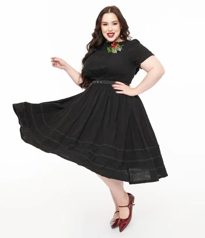 Plus Size 1950s Black Holiday Floral Pin Cotton Swing Dress DressesPlus Unique Vintage Swing Plus Size 1950s Black Holiday Floral Pin Cotton Swing Dress DressesPlus Unique Vintage Swing