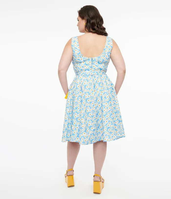 Plus Size 1950s Blue and Daisy Print Cotton Selda Swing Dress DressesPlus Unique Vintage Pocket Dresses