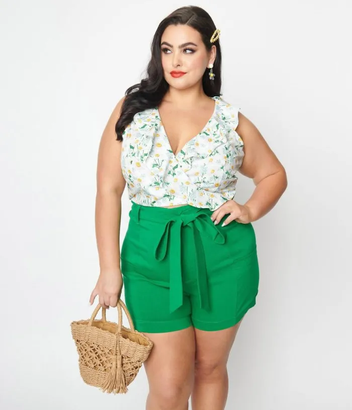 Plus Size White Daisy Print Sleeveless Blouse Dresses Unique Vintage Fit and Flare