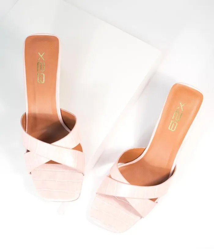 Retro Style Light Pink Embossed Crocodile Heels Shoes Unique Vintage Sandals