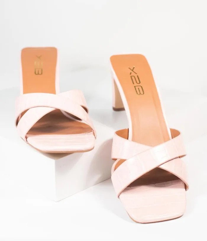 Retro Style Light Pink Embossed Crocodile Heels Shoes Unique Vintage Sandals