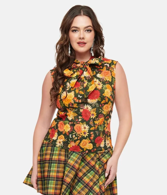 Retrolicious 1950s Dark Green Autumn Floral Cotton Bow Top Clothing Unique Vintage Blouses