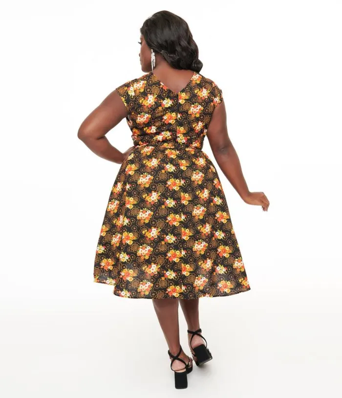 Retrolicious Plus Size 1950s Black Autumn Floral Cotton Greta Swing Dress DressesPlus Unique Vintage Pocket Dresses