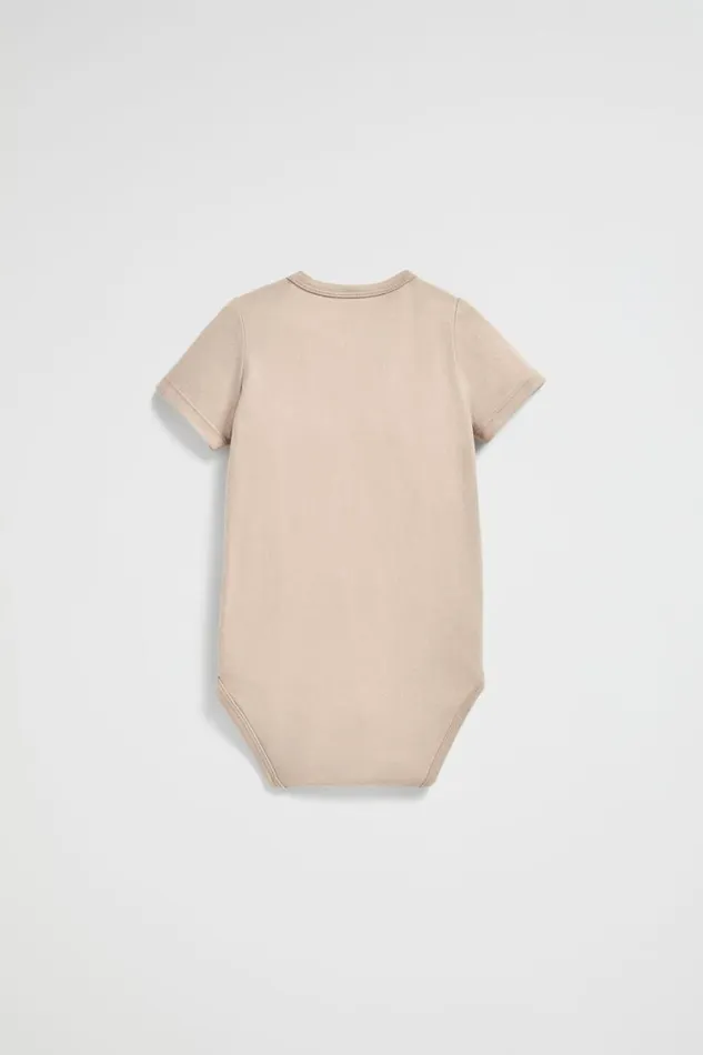 Seed Heritage Bodysuits and Onesies Flower Bodysuit Sand 8211 Newborn