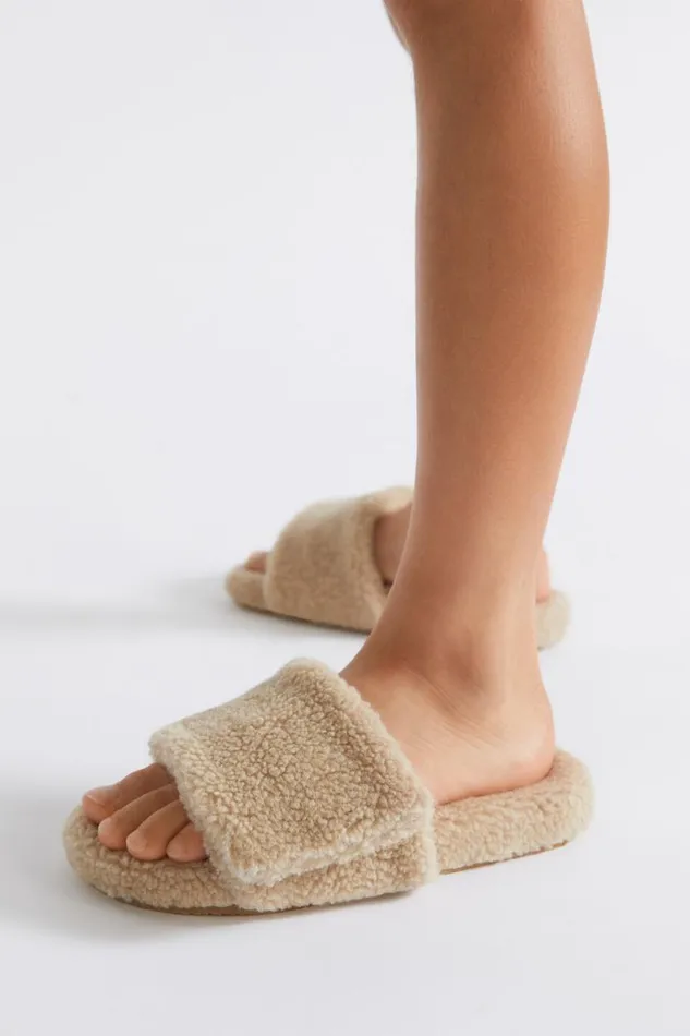 Seed Heritage Sandals and Slides Teddy Fur Slide Chai 8211 Girl