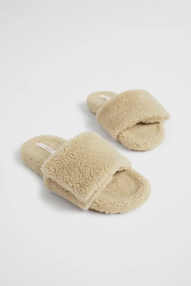 Seed Heritage Sandals and Slides Teddy Fur Slide Chai 8211 Girl