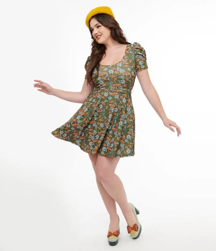 Smak Parlour 1960s Green and Orange Mushroom Group Chat Flare Dress Dresses Unique Vintage Pocket Dresses