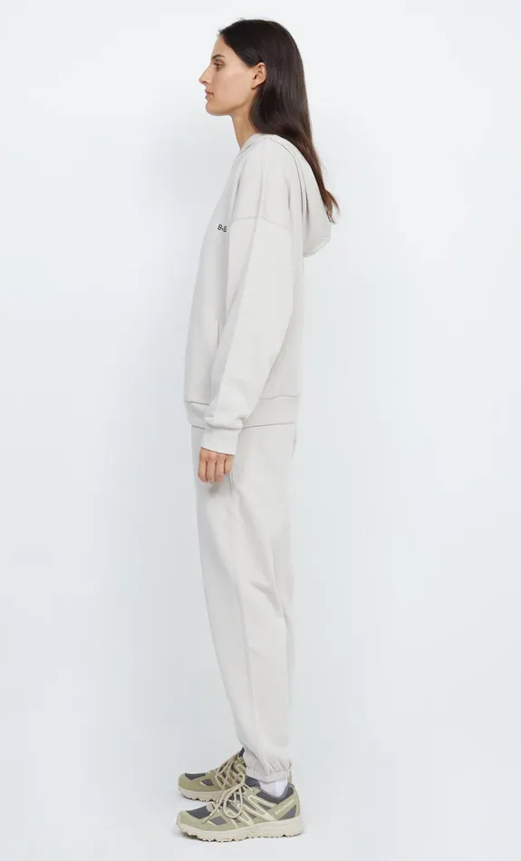 Woman Bec Bridge Shorts Pants SERENA ORGANIC TRACK PANT Stone Woman Bec Bridge Shorts Pants SERENA ORGANIC TRACK PANT Stone